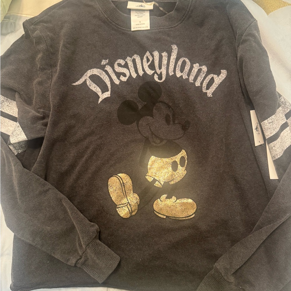 Disneyland Mickey Mouse Sweatshirt - size Small NWT